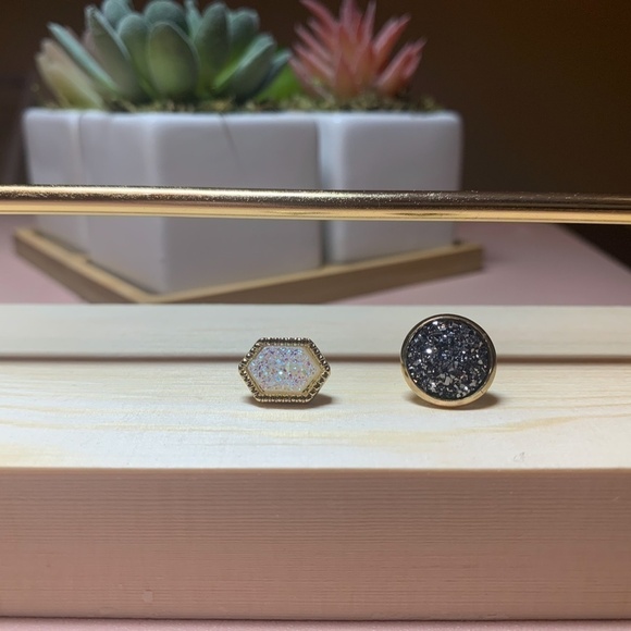 SALE💚 any 3 for $18 💚
 Colorful Druzy Stone Stud Earrings Gold - Picture 2 of 2